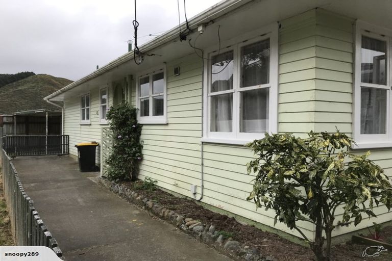 Photo of property in 36 Montreal Grove, Kingston, Wellington, 6021