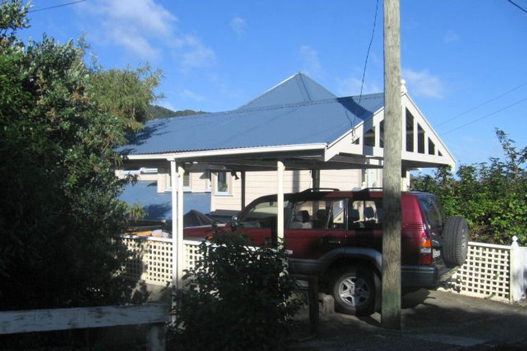 Photo of property in 10 Ferry Road, Days Bay, Lower Hutt, 5013