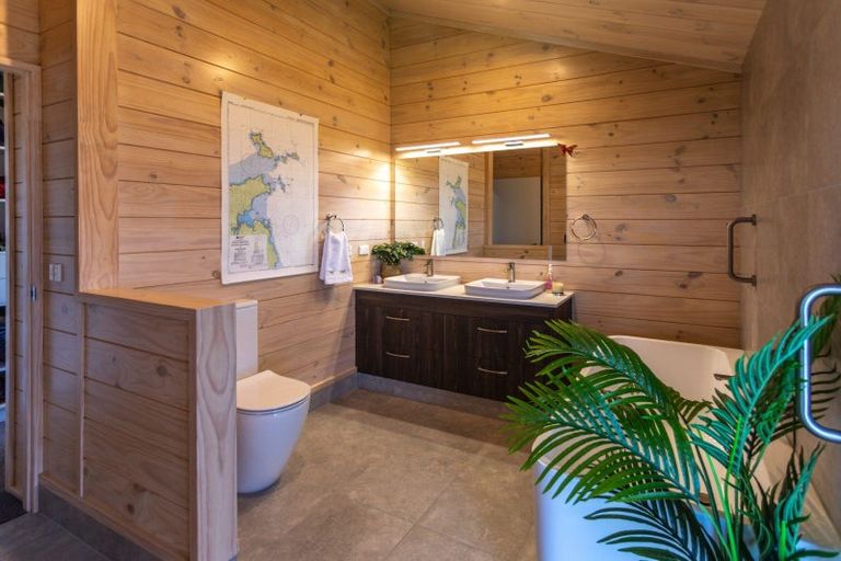 Photo of property in 97 Orchard Road, Hahei, Whitianga, 3591