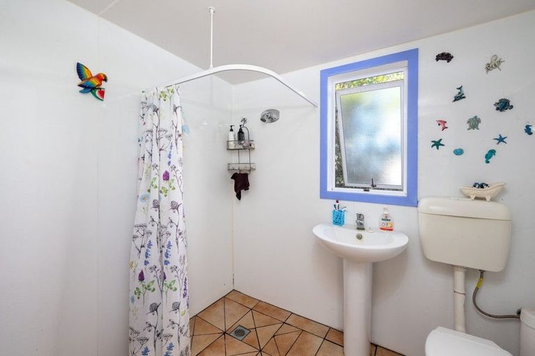 Photo of property in 37 Hillview Road, Birdlings Flat, Little River, 7591