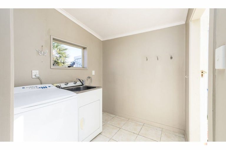 Photo of property in 12 Harris Street, Waimate, 7924