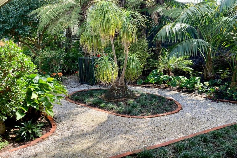 Photo of property in 1/37 Wolsley Avenue, Milford, Auckland, 0620