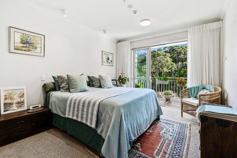 Photo of property in 90 Eaves Bush Parade, Orewa, 0931