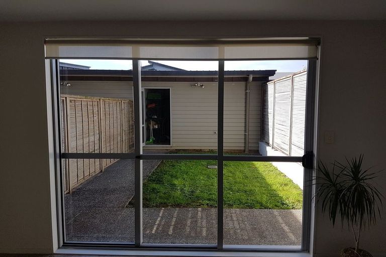 Photo of property in 6/1 Gracechurch Drive, Flat Bush, Auckland, 2016