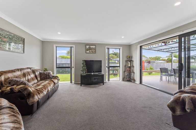 Photo of property in 35 Waipunahau Road, Waikanae, 5036