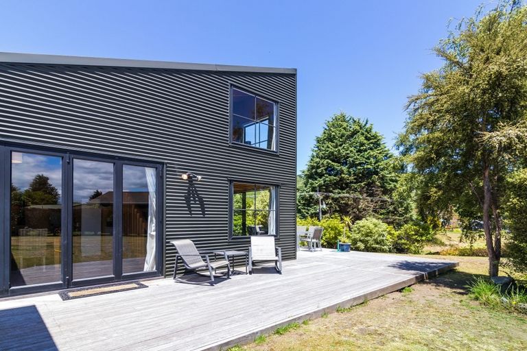 Photo of property in 18 Susan Lane, Kinloch, Taupo, 3377