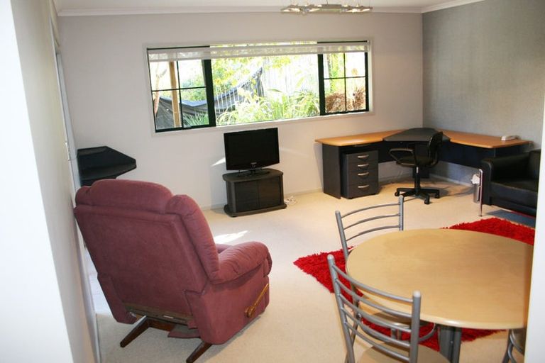 Photo of property in 3a Church Street, Swanson, Auckland, 0612
