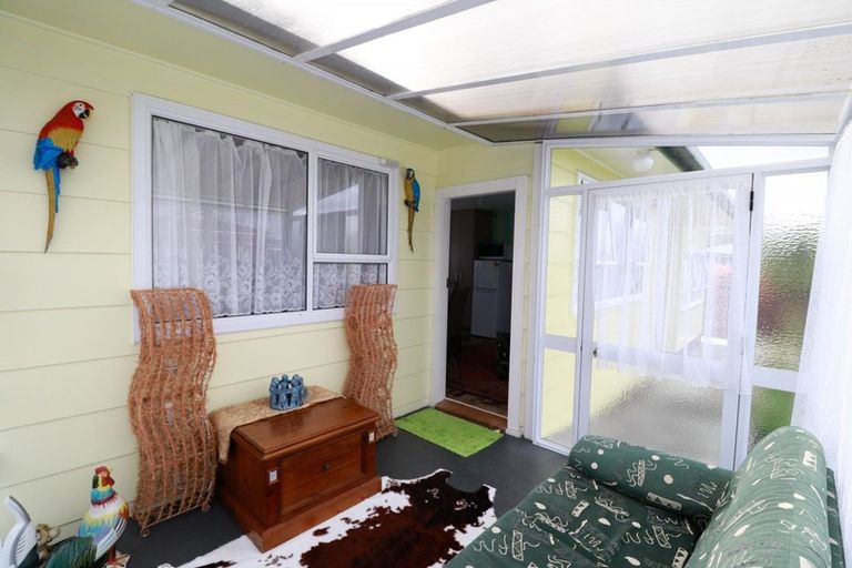 Photo of property in 5 Edward Street, Pahiatua, 4910