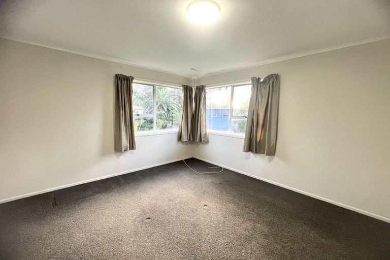 Photo of property in 58 Sunnyside Road, Sunnyvale, Auckland, 0612