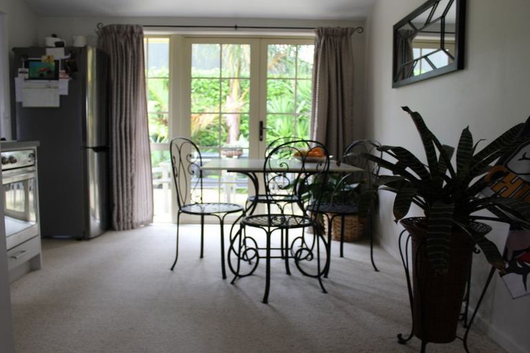 Photo of property in 52 Chaucer Street, Leamington, Cambridge, 3432