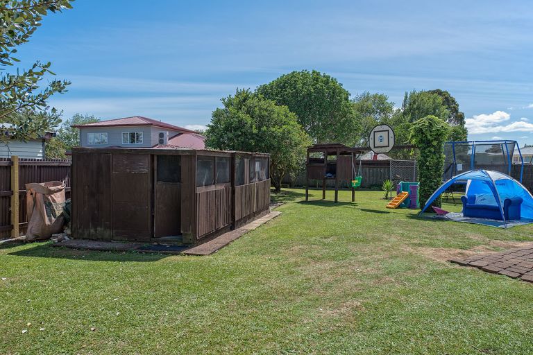 Photo of property in 14 Sunlands Drive, Manurewa, Auckland, 2102