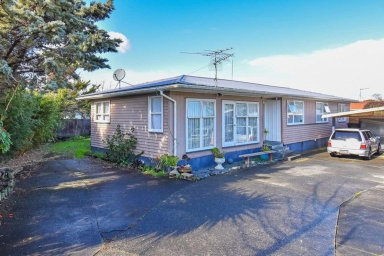 Photo of property in 30 President Avenue, Papakura, 2110
