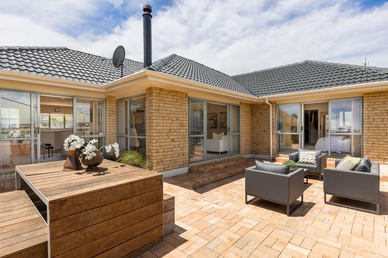Photo of property in 4 Montecito Place, Golflands, Auckland, 2013