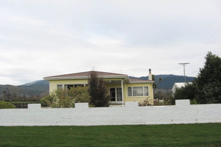 Photo of property in 95 Waitapu Road, Takaka, 7182