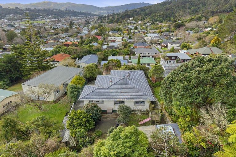Photo of property in 26 Dalton Grove, Stokes Valley, Lower Hutt, 5019