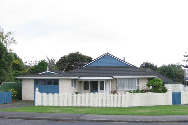 Photo of property in 13 Ngaio Road, Waikanae, 5036
