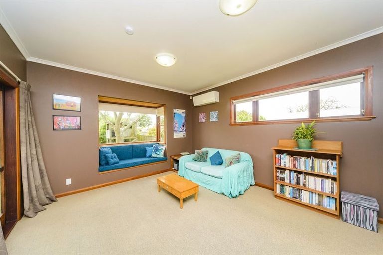 Photo of property in 11 Park Road, West End, Palmerston North, 4412