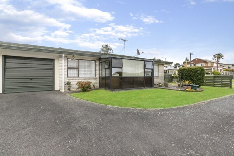Photo of property in 124a Edgecumbe Road, Tauranga South, Tauranga, 3112