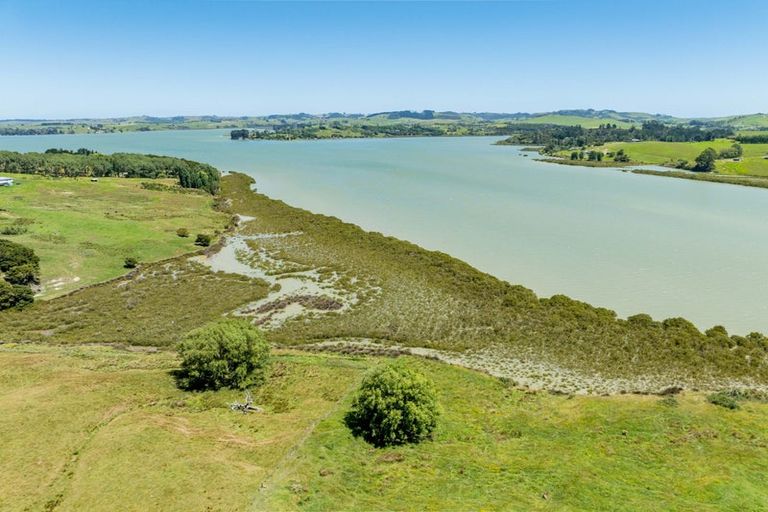 Photo of property in 47 Merril Road, Paparoa, 0571