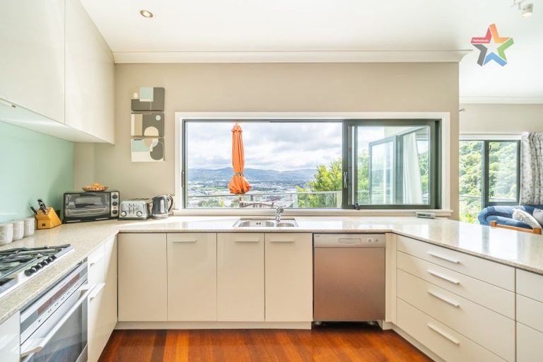 Photo of property in 69 Howard Road, Point Howard, Lower Hutt, 5013