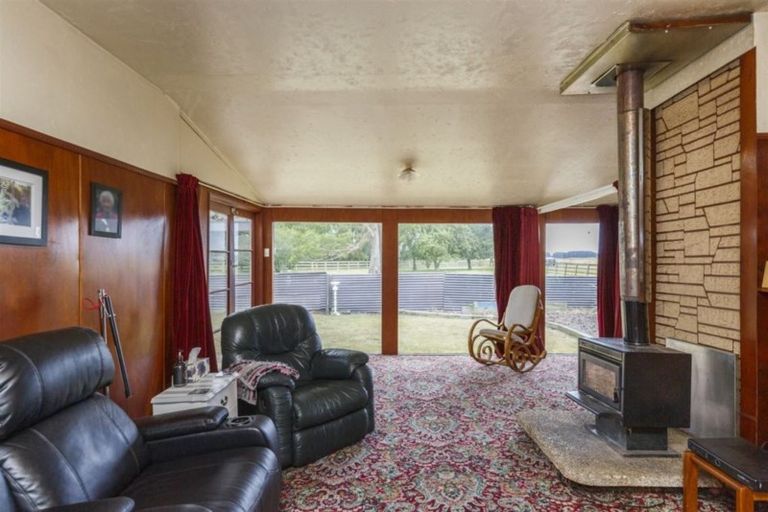 Photo of property in 63 Rangiotu Road, Himatangi, Palmerston North, 4477