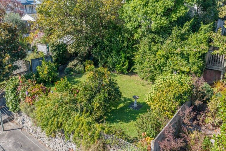 Photo of property in 71 Faraday Street, Hospital Hill, Napier, 4110