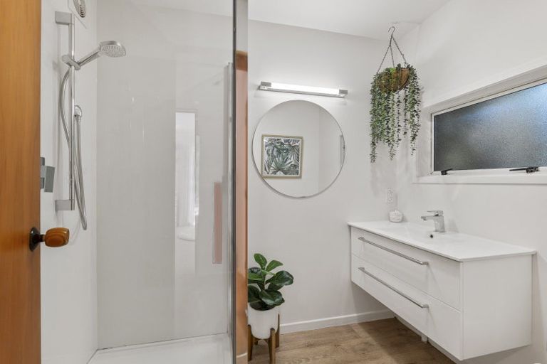 Photo of property in 12 Ridgewood Drive, Ridgewood, New Plymouth, 4371