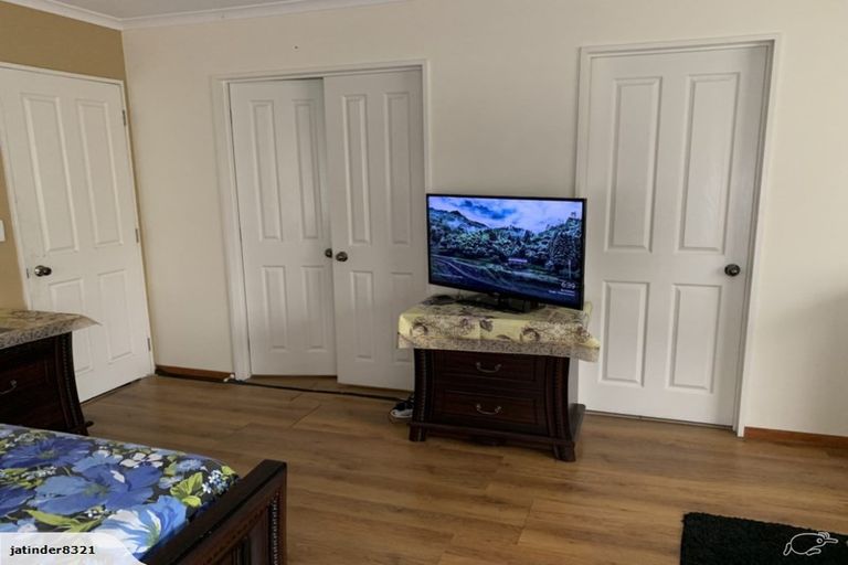 Photo of property in 14 Sesame Grove, Goodwood Heights, Auckland, 2105