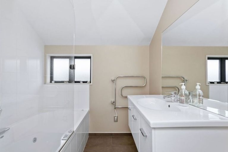 Photo of property in 40 Halton Street, Strowan, Christchurch, 8052