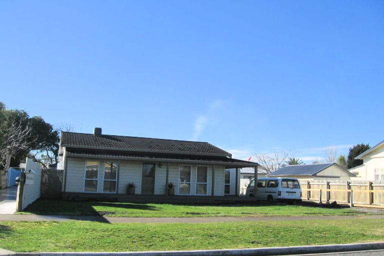 Photo of property in 806a Lawrence Street, Akina, Hastings, 4122