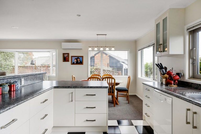 Photo of property in 3 Dallinger Street, St Andrews, Hamilton, 3200