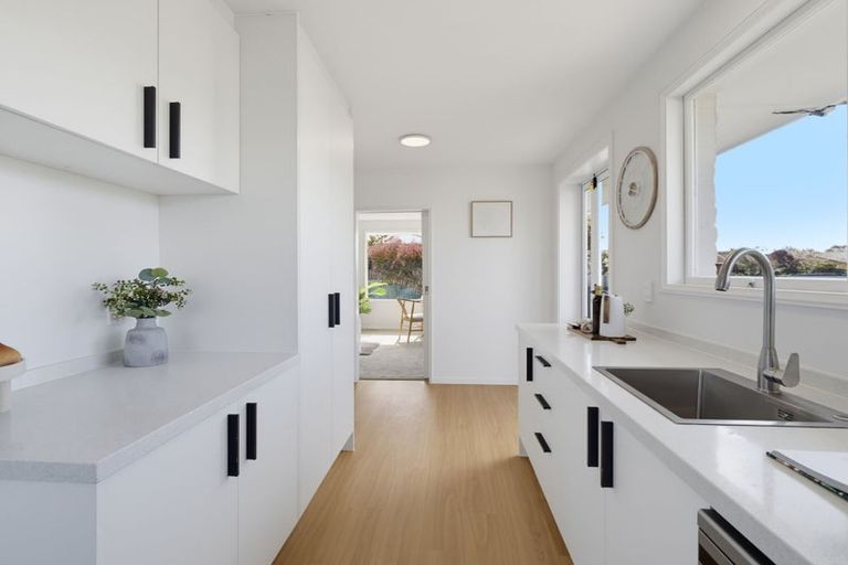 Photo of property in 1/17 Lake Terrace Road, Burwood, Christchurch, 8061