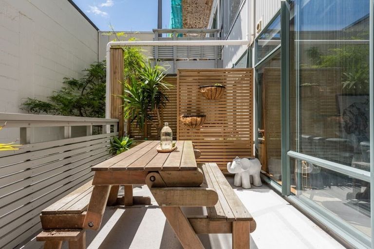 Photo of property in First House Apartments, 8/4 Frederick Street, Te Aro, Wellington, 6011