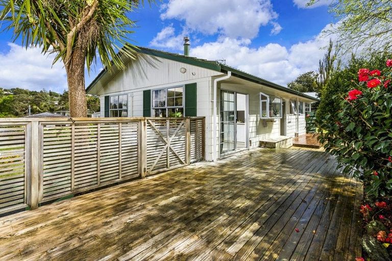 Photo of property in 24 Cranston Street, Torbay, Auckland, 0632