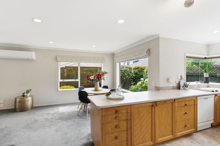 Photo of property in 2/60 Lancewood Drive, Halswell, Christchurch, 8025