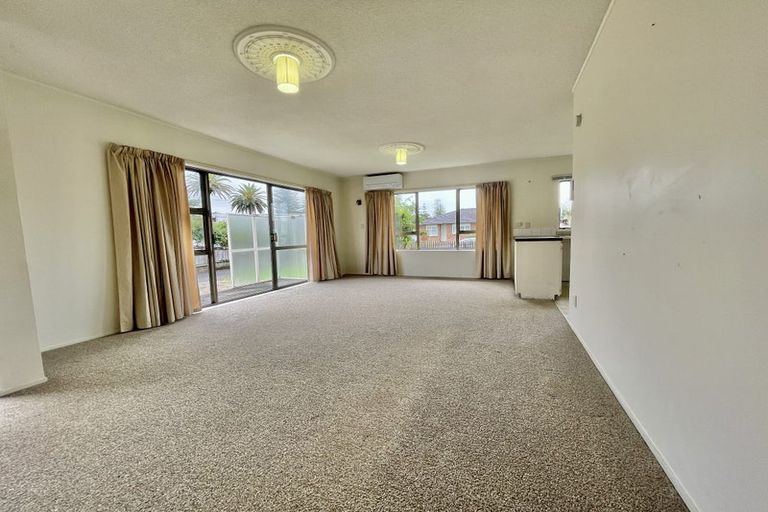 Photo of property in 1/36 Elizabeth Street, Orewa, 0931