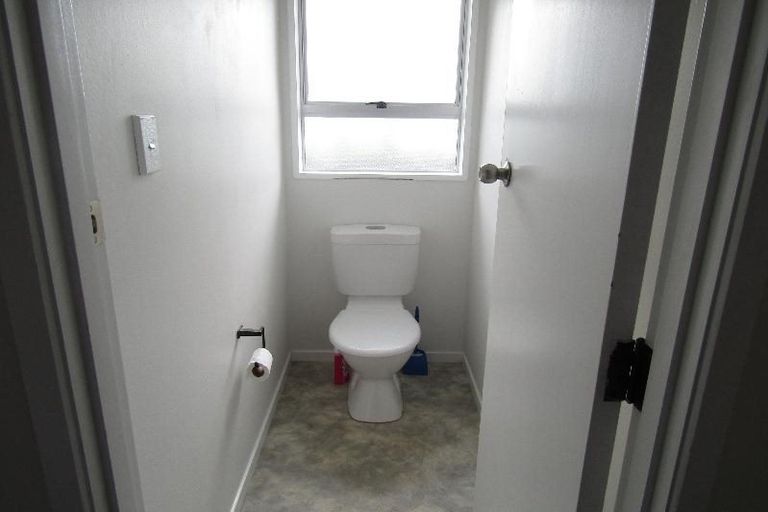 Photo of property in 2/4 Kereru Street, Two Mile Bay, Taupo, 3330