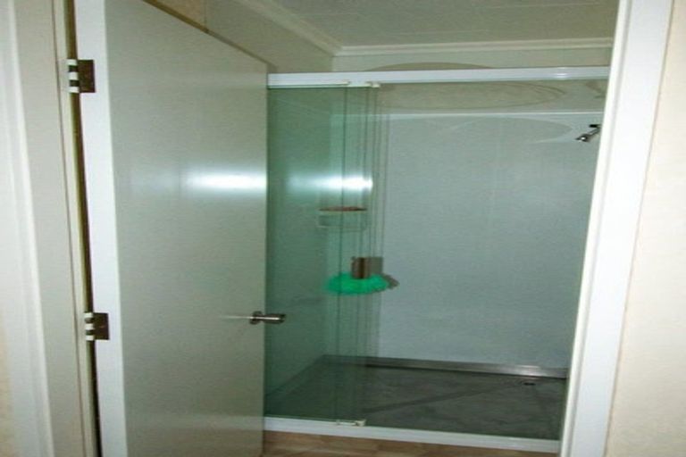 Photo of property in 6 Spicer Place, Tawa, Wellington, 5028