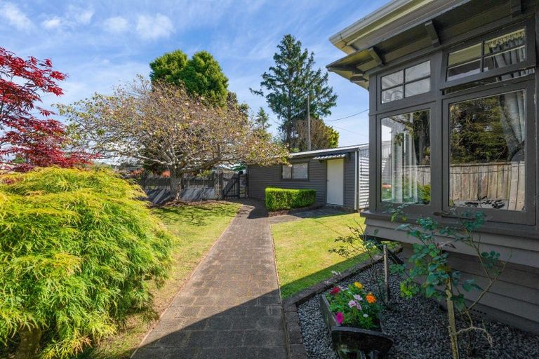 Photo of property in 263 Huatoki Street, Upper Vogeltown, New Plymouth, 4310