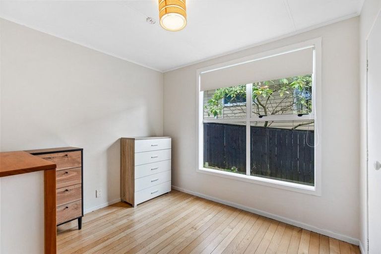 Photo of property in 185 Waimumu Road, Massey, Auckland, 0614