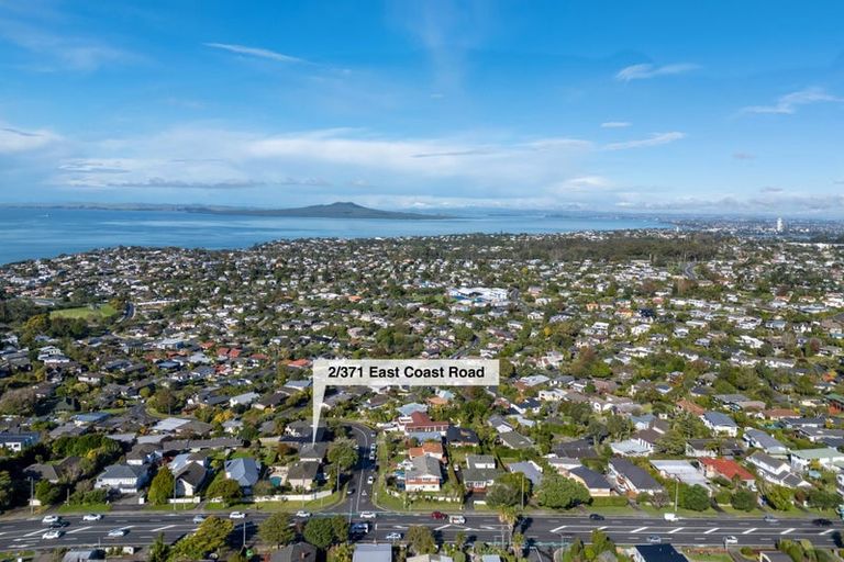 Photo of property in 2/371 East Coast Road, Mairangi Bay, Auckland, 0630
