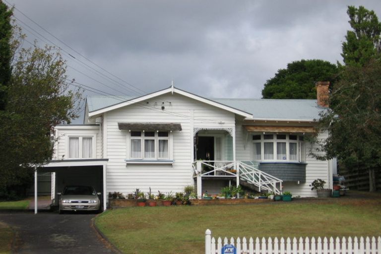 Photo of property in 58 Miro Street, New Lynn, Auckland, 0600