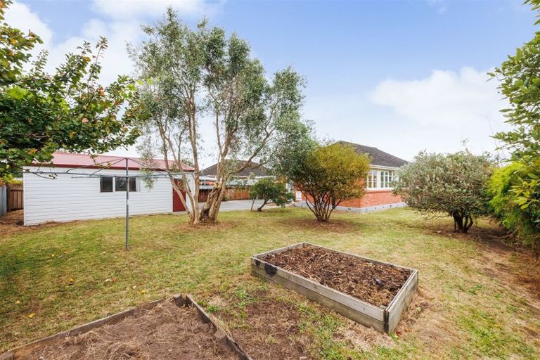 Photo of property in 6 Tilbury Avenue, Hokowhitu, Palmerston North, 4410