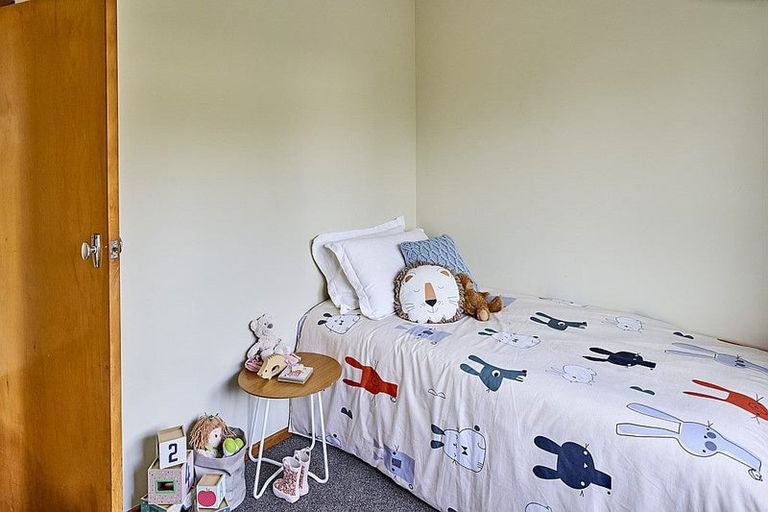 Photo of property in 85 Glanmire Road, Newlands, Wellington, 6037