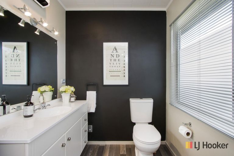 Photo of property in 287 Seaforth Road, Waihi Beach, 3611