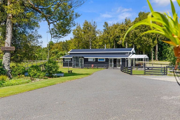Photo of property in 11 Sarona Park Drive, Omanawa, Tauranga, 3171