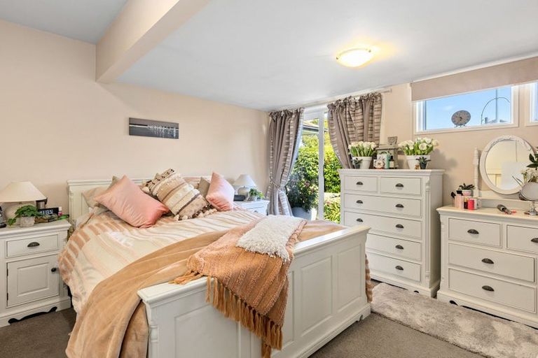 Photo of property in 149 Memorial Avenue, Burnside, Christchurch, 8053