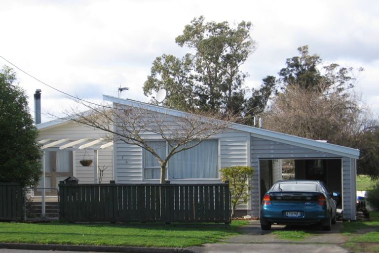 Photo of property in 16 Gordon Street, Lansdowne, Masterton, 5810