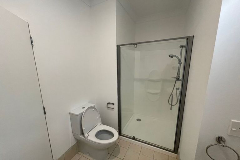 Photo of property in 1/44 Carlos Drive, Flat Bush, Auckland, 2016