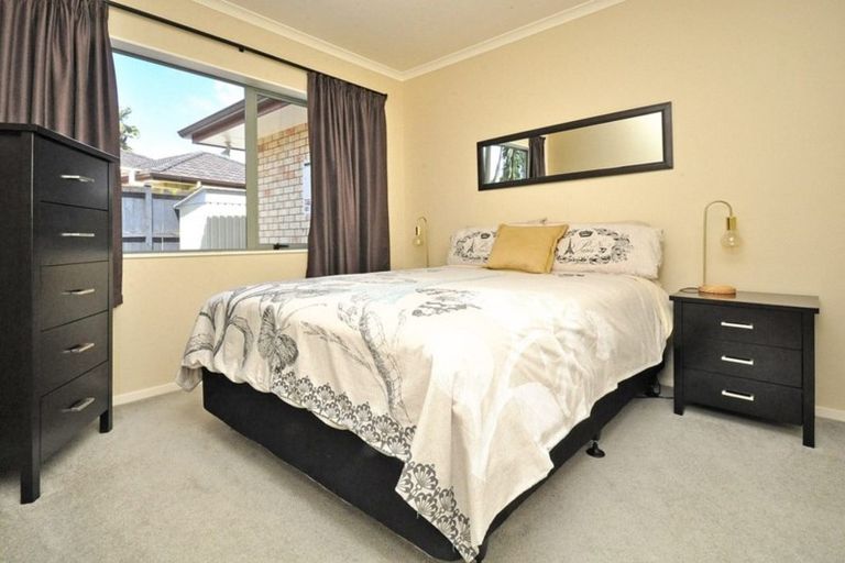 Photo of property in 43 Blackwood Drive, Wattle Downs, Auckland, 2103